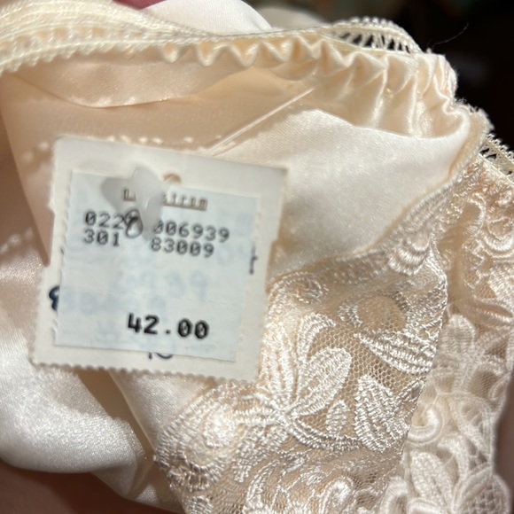 NWT Wacoal Vintage Ivory French Knickers size large - Picture 4 of 4